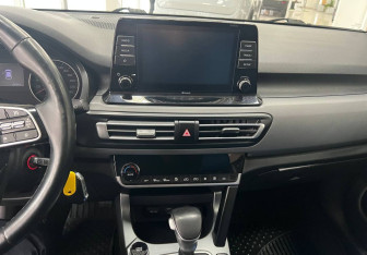 Подержанный автомобиль Kia Seltos 2020 года (11 фото)