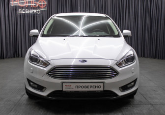 Подержанный автомобиль Ford Focus Hatchback 2017 года (2 фото)