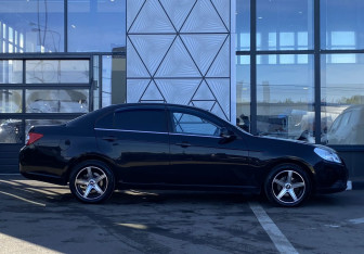 Подержанный автомобиль Chevrolet Epica 2008 года (4 фото)