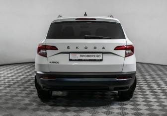 Подержанный автомобиль Skoda Karoq 2020 года (6 фото)