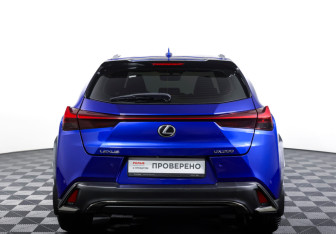 Подержанный автомобиль Lexus UX 2019 года (6 фото)
