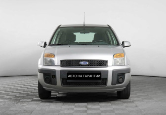 Подержанный автомобиль Ford Fusion 2008 года (2 фото)