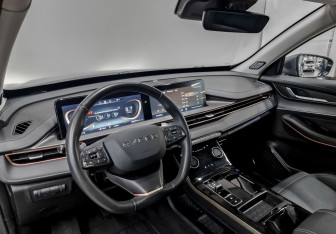 Подержанный автомобиль Exeed LX 2022 года (17 фото)