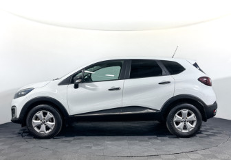 Подержанный автомобиль Renault Kaptur 2018 года (8 фото)