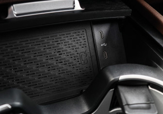 Подержанный автомобиль Mercedes-Benz GLE 2025 года (44 фото)