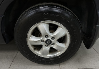 Подержанный автомобиль Hyundai Santa Fe 2009 года (8 фото)