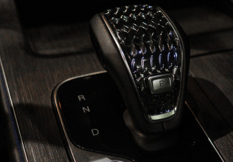 Подержанный автомобиль GAC GS8 2023 года (21 фото)