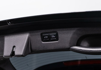 Подержанный автомобиль Kia Carnival 2020 года (27 фото)