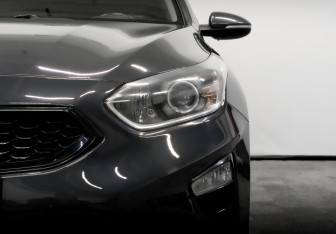 Подержанный автомобиль Kia Ceed Hatchback 2019 года (17 фото)