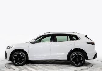 Подержанный автомобиль Volkswagen Tiguan 2024 года (6 фото)