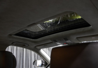 Подержанный автомобиль Audi A8 2008 года (18 фото)