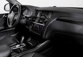 Подержанный автомобиль BMW X3 2016 года (9 фото)