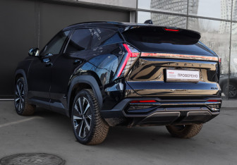 Подержанный автомобиль Geely Atlas 2023 года (6 фото)