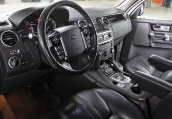 Подержанный автомобиль Land Rover Discovery 2014 года (16 фото)
