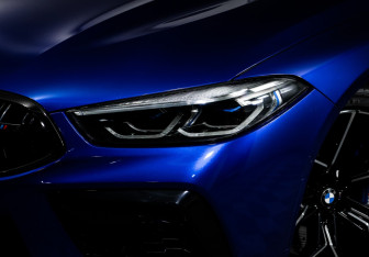 Подержанный автомобиль BMW M8 Convertible 2020 года (16 фото)