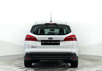 Подержанный автомобиль Ford Focus Wagon 2019 года (6 фото)