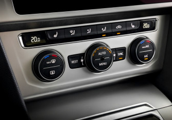 Подержанный автомобиль Volkswagen Passat Sedan 2019 года (26 фото)