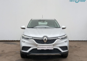Подержанный автомобиль Renault Arkana 2021 года (2 фото)
