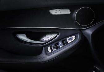 Подержанный автомобиль Mercedes-Benz GLC Coupe 2017 года (19 фото)