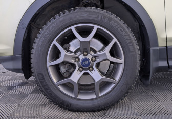 Подержанный автомобиль Ford Kuga 2013 года (12 фото)