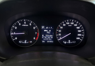 Подержанный автомобиль Hyundai Creta 2017 года (13 фото)