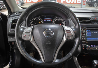 Подержанный автомобиль Nissan Teana 2014 года (17 фото)