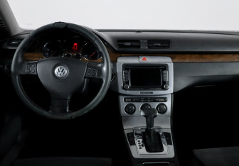 Подержанный автомобиль Volkswagen Passat Sedan 2008 года (12 фото)