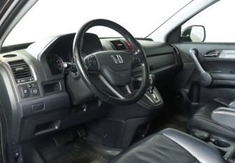 Подержанный автомобиль Honda CR-V 2008 года (13 фото)