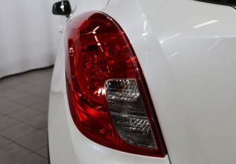 Подержанный автомобиль Opel Mokka 2013 года (23 фото)