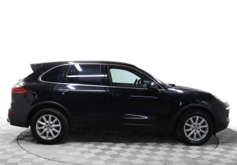 Подержанный автомобиль Porsche Cayenne 2014 года (4 фото)