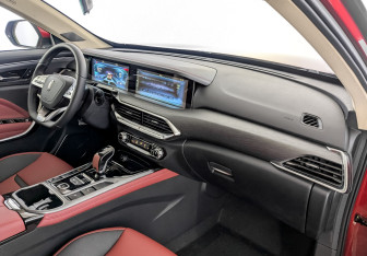 Новый FAW Bestune T77 2024 (9 фото)