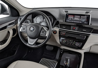 Подержанный автомобиль BMW X2 2020 года (29 фото)