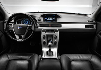 Подержанный автомобиль Volvo XC70 2014 года (8 фото)