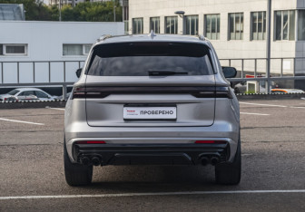 Подержанный автомобиль Geely Monjaro 2023 года (6 фото)