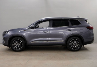 Подержанный автомобиль Chery Tiggo 8 Pro 2022 года (4 фото)