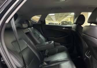 Подержанный автомобиль Hyundai Tucson 2017 года (11 фото)