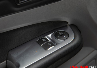 Подержанный автомобиль Ford Focus Sedan 2010 года (19 фото)