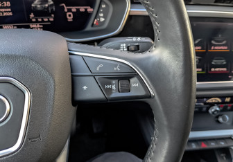 Подержанный автомобиль Audi Q3 Sportback 2020 года (28 фото)