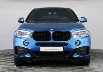 Подержанный автомобиль BMW X6 2018 года (3 фото)