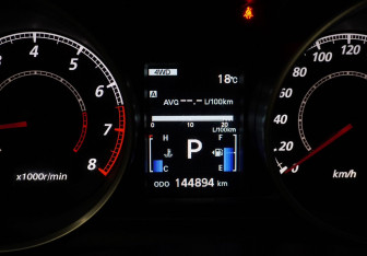 Подержанный автомобиль Mitsubishi Outlander 2011 года (13 фото)