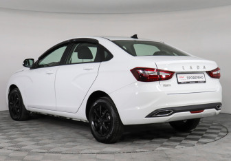 Подержанный автомобиль LADA (ВАЗ) Vesta Sedan 2024 года (7 фото)