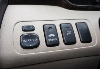 Подержанный автомобиль Toyota Highlander 2003 года (16 фото)