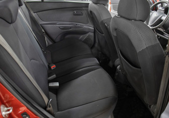 Подержанный автомобиль Kia Rio Hatchback 2008 года (12 фото)