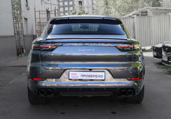 Подержанный автомобиль Porsche Cayenne 2019 года (5 фото)