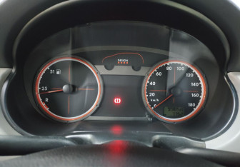 Подержанный автомобиль Volkswagen Pointer 2004 года (16 фото)