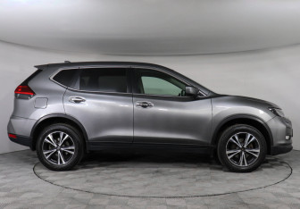 Подержанный автомобиль Nissan X-Trail 2019 года (4 фото)