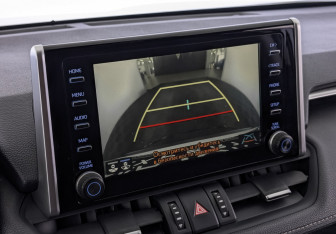Подержанный автомобиль Toyota RAV4 2021 года (26 фото)