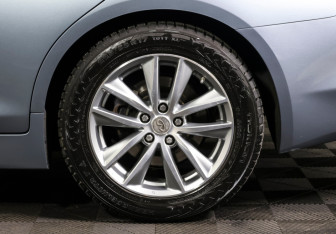 Подержанный автомобиль Infiniti Q50 2014 года (23 фото)