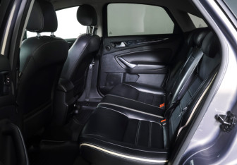 Подержанный автомобиль Ford Mondeo Sedan 2012 года (11 фото)