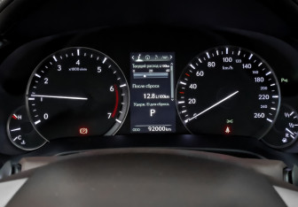Подержанный автомобиль Lexus RX 2017 года (16 фото)
